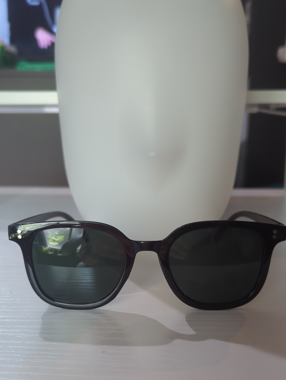 Classic Black Women's Sunglasses with Green Lenses